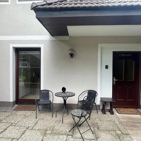 Haus Zum Glueck Apartament